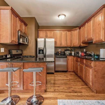 Lovely 2 Bed 3 Miles From Dt W Free Parking Σικάγο Εξωτερικό φωτογραφία
